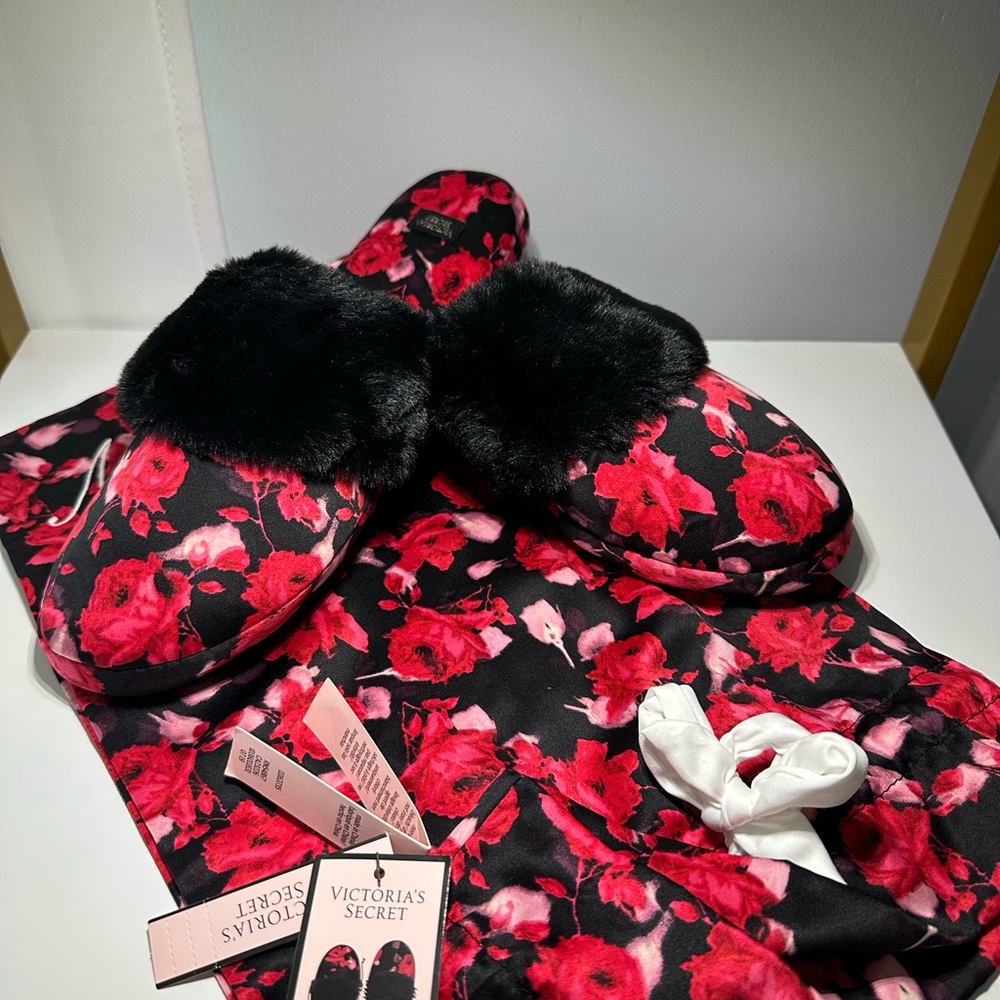 Victoria's Secret Black and Pink Floral Set - Picture 7 of 7